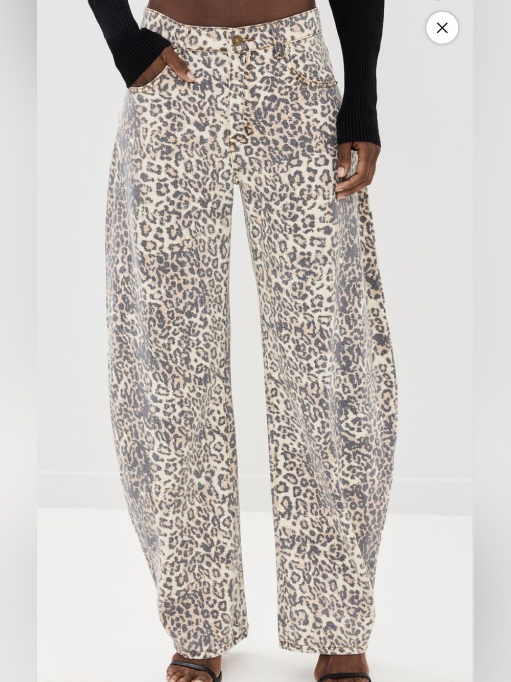BDG Lioness Horseshoe Barrel Jeans